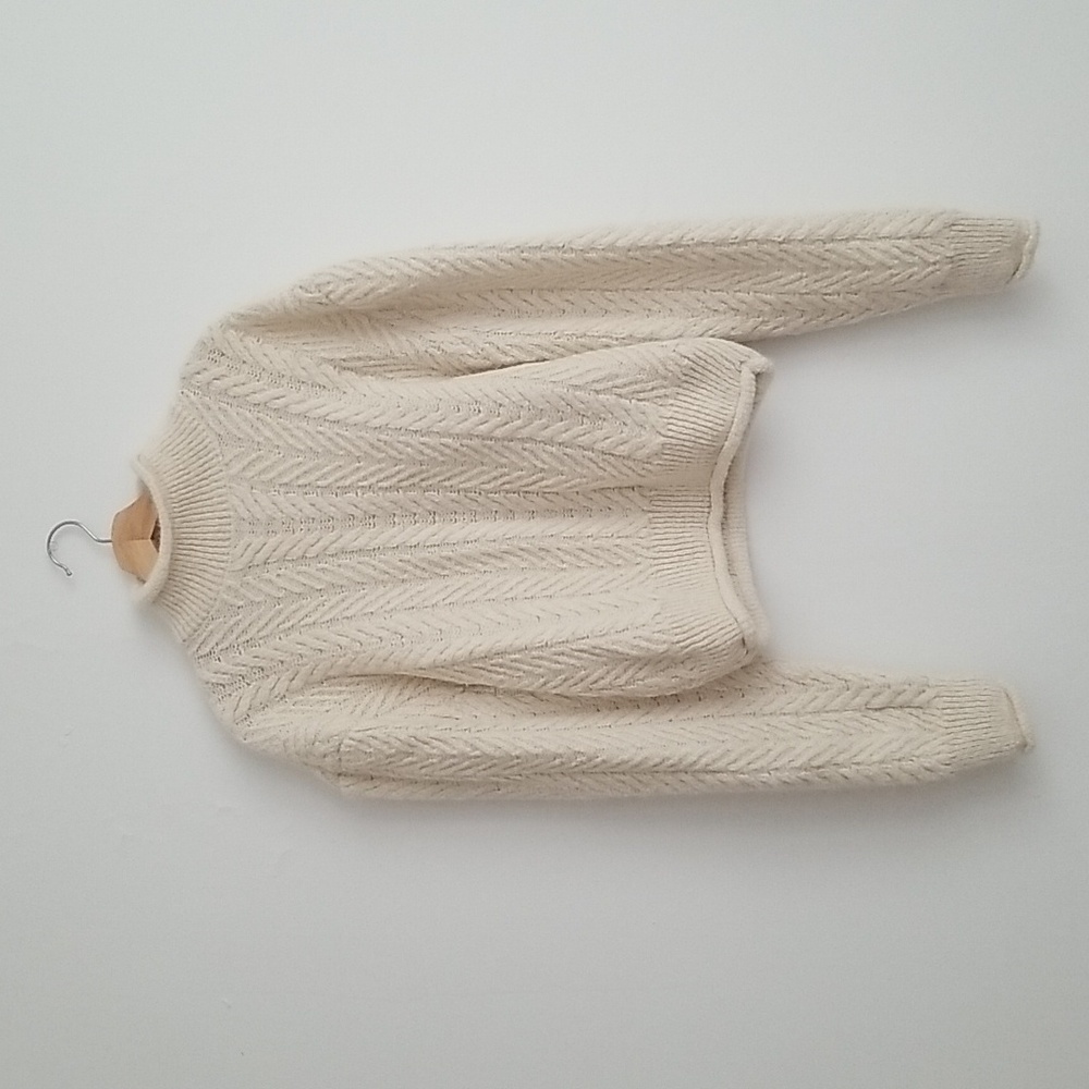 ❄ MNG Cream Sweater Size L